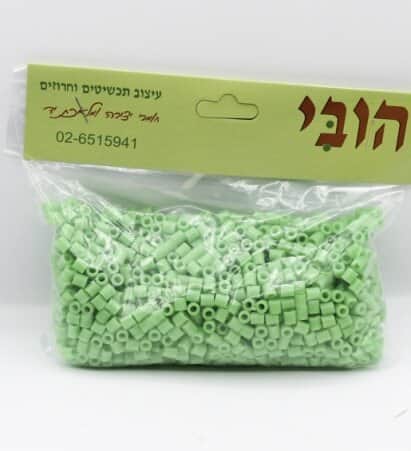 חרוזי גיהוץ- לפי צבע - ירוק בהיר כ-1500 יחידות