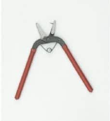 פלייר מחורר לעורות