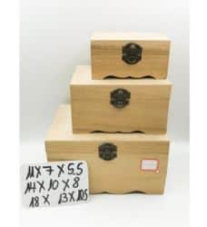 קופסא מעץ עם נעילה ותחתית מעוטר- לפי מידה
