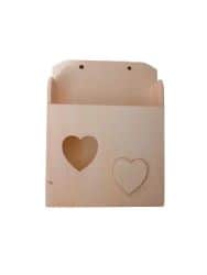 מכתביה מעץ לבבות